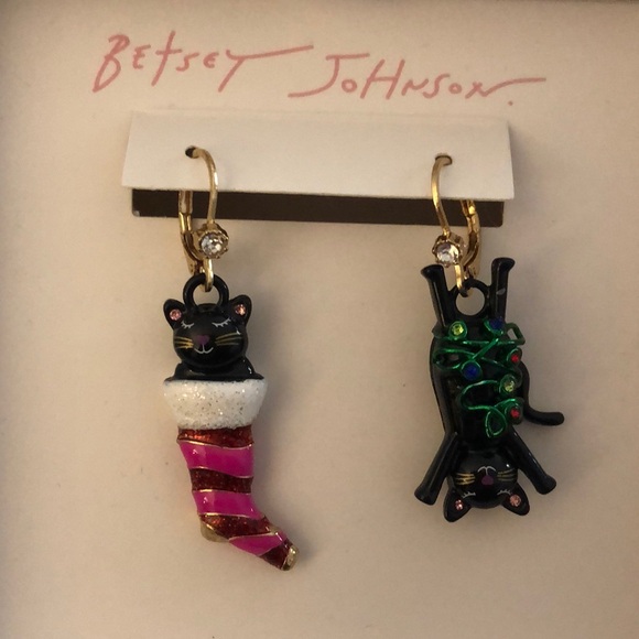 Betsey Johnson Black Cat In Stocking & Cat Tangled In Lights Drop Earrings NIB - Picture 1 of 13